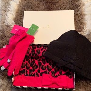 New Kate Spade Scarf, Hat & Tech Gloves Set